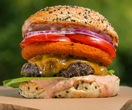 Burger z panierowanym serem